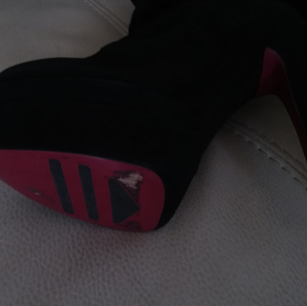 Boots - Picture 6 of 6